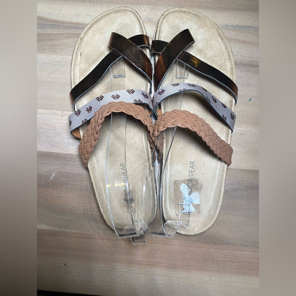 Rocawear flip flops
